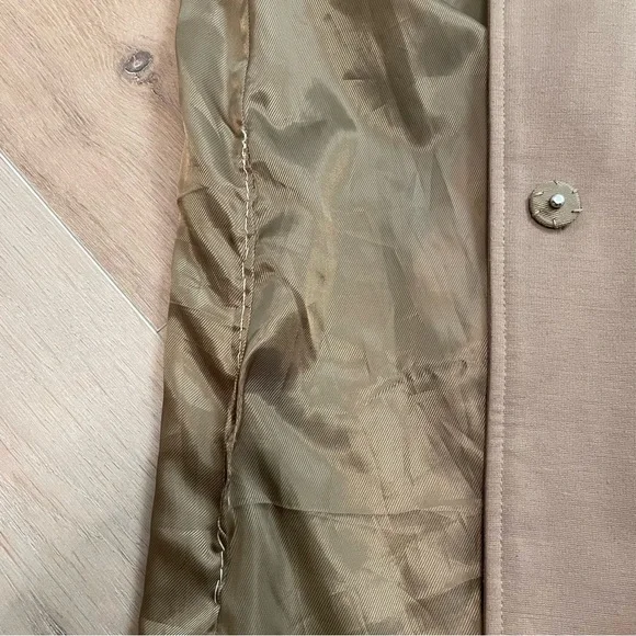 Classic Women's Tan Trench Coat - Picture 11 of 11